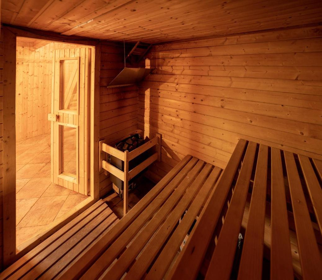 Strazne Chalet Екстер'єр фото